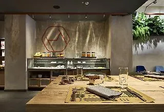Hotel The Modernist 4*
