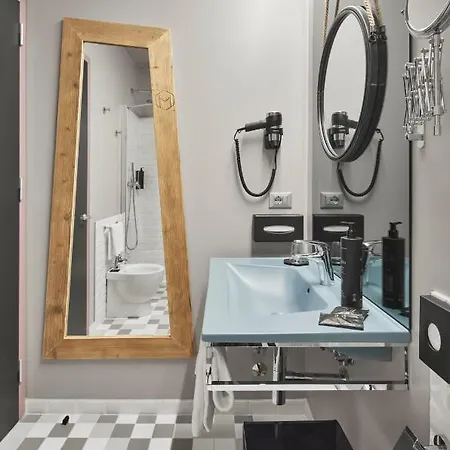 The Modernist 4* Terst