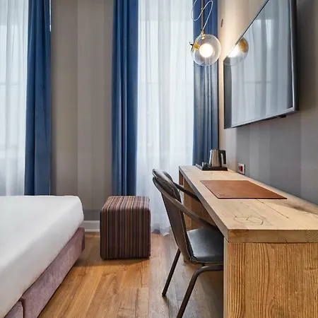 Hotel The Modernist 4*