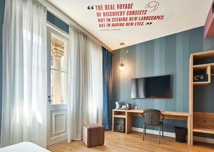 Hotel The Modernist 4*